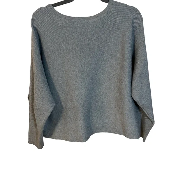 A Cable & Gauge gray sweater in size 1X - Picture 5 of 6